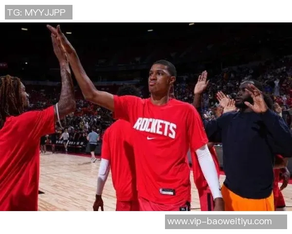 小贾巴里谈双内线战术成功之道强调抢占进攻篮板的重要性 小贾巴里谈双内线战术成功之道强调抢占进攻篮板的重要性